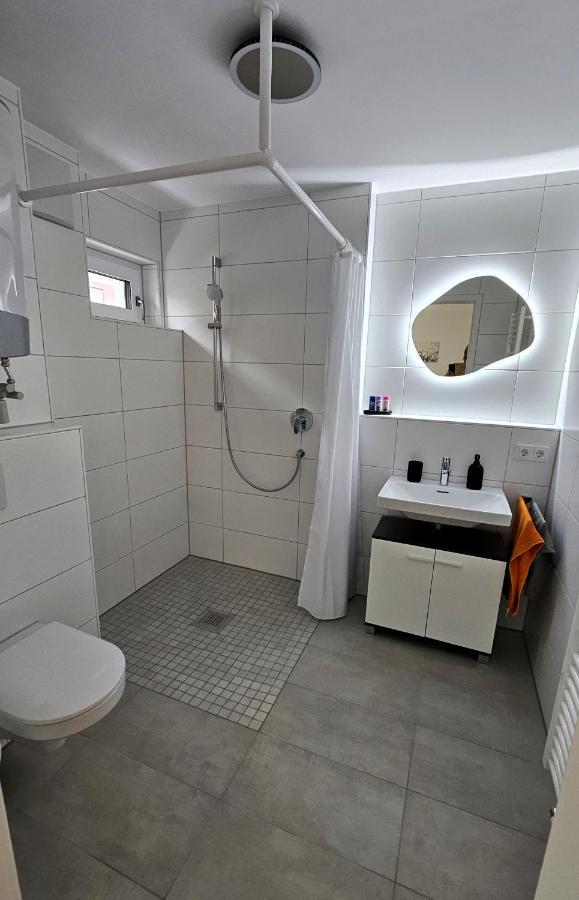 אוגסבורג Apartment Kueche Arbeitsplatz Netflix Wlan Barrierefrei מראה חיצוני תמונה